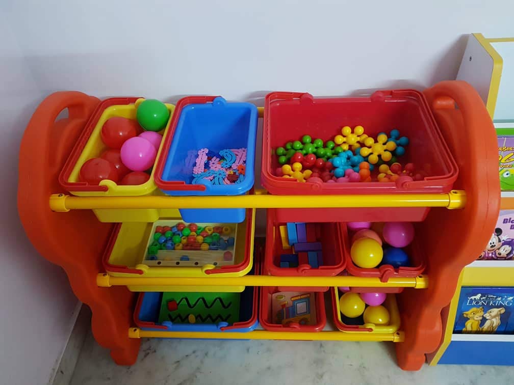 Little Fingers Plastic Shelf and Toy Storage Chests, Orange